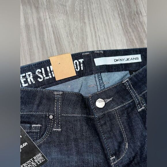 NWT DKNY -CURVY FIT MERCER SLIM BOOT JEANS - Picture 4 of 7